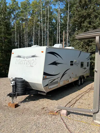 Registered in Alberta 2.30 lb propane tanks Furnace, AC, four burner stove, oven Fridge with freezer...