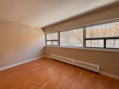 2 Bed / 1 Bath apartment near Downtown with excellent transit access. Only ~500m walk to Food Basics...