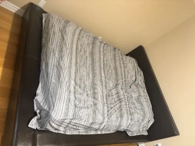 Lit Queen avec matelas – 90 $ in Beds & Mattresses in Laval / North Shore - Image 3
