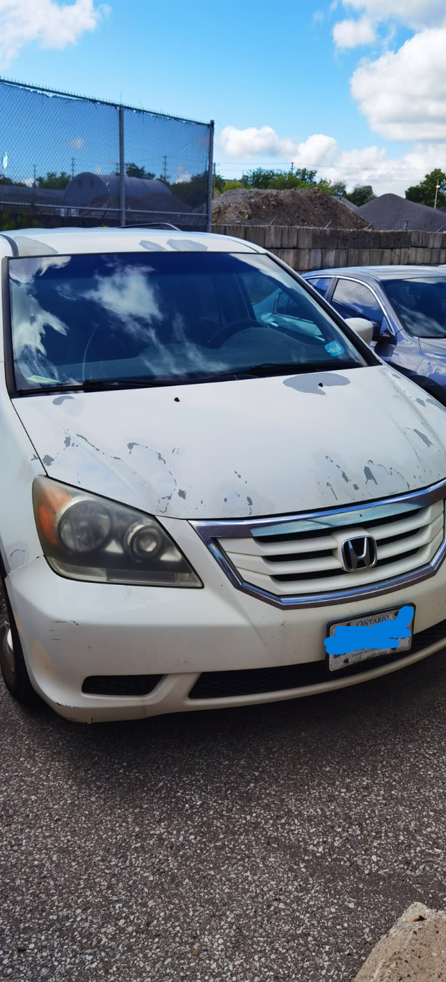Used 2009 Honda Odyssey. Runs, selling as is. in Cars & Trucks in City of Toronto