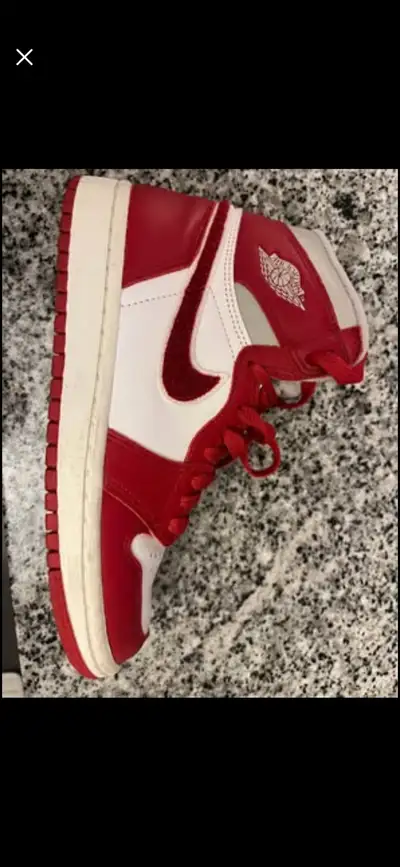 Women’s Jordan shoes Worn once only size 6