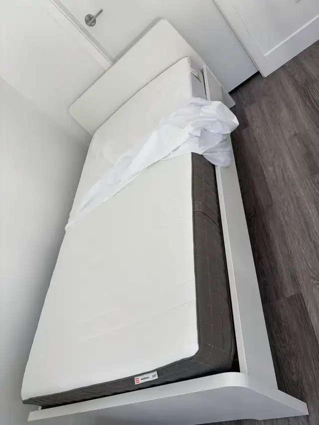 single bed for $180 in Beds & Mattresses in UBC - Image 2