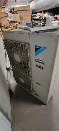 Daikin split a/c with 50lb R410-a refrigerant in tank 