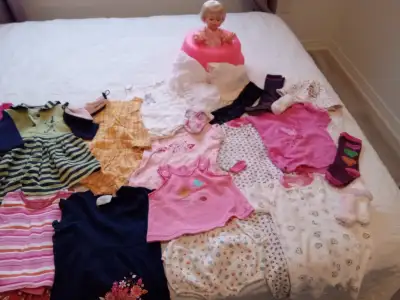 Trentaine de vetements pour bebes filles, View more