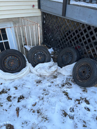 4 pneus d’hiver 14 pouces