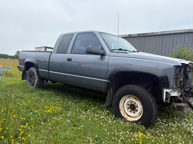obs chev 3/4 ton. in Cars & Trucks in Belleville - Image 2