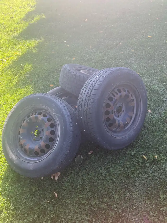 Winter and Summer Chevy Cruze tires in Tires & Rims in Grand Bend - Image 6