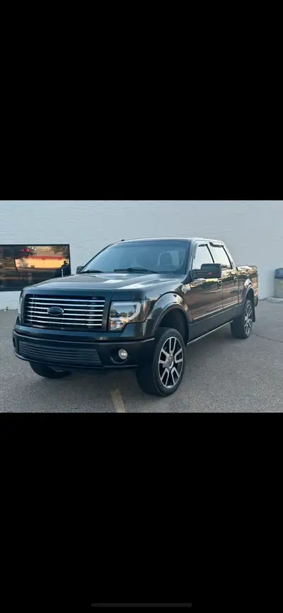 2010 ford F150 harley davidson 4x4 1500 runs and drive like new no mechanical issues at all body is...