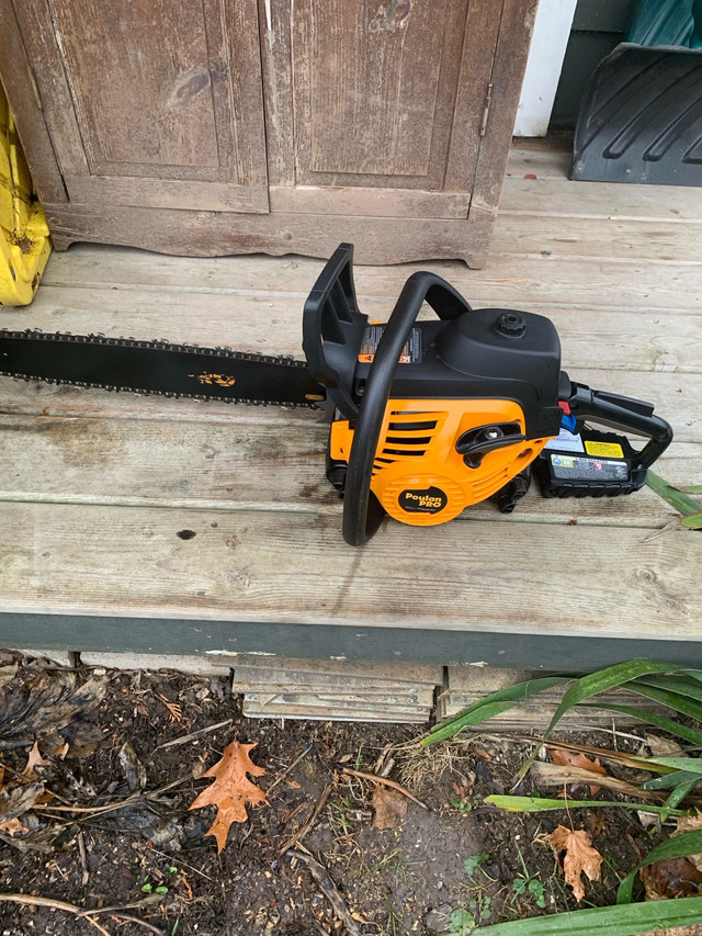 Poulan chainsaw in Outdoor Tools & Storage in London