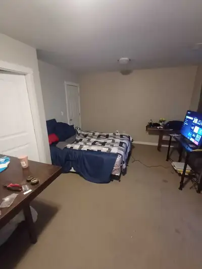 2 room available for private and sharing if doesn't have a car more nice for sharing 450 and for pri...