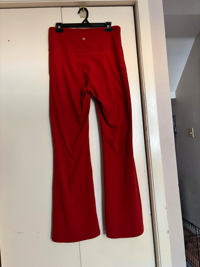 Pants Lululemon Flares size 12 in Women's - Bottoms in City of Toronto