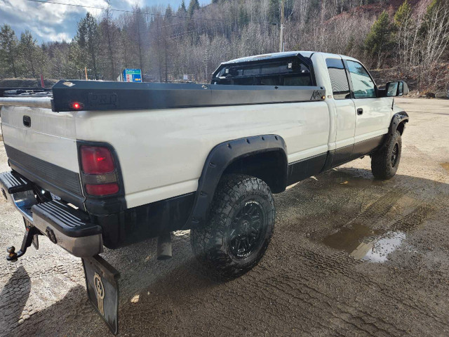 1998.5 dodge 2500 with sled deck in Cars & Trucks in Nelson - Image 2