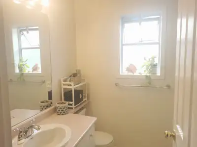 FURNISHED ROOM in upper HOUSE suite  in North Nanaimo Jul 1st