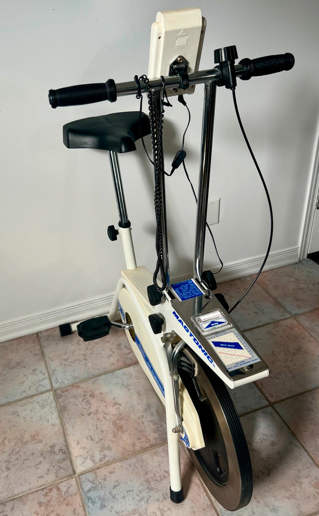 Exercise Bike with Monitor for Home Gym in Exercise Equipment in Gatineau - Image 3