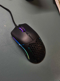 Glorious Gaming Mouse - Model O 67 g Superlight Honeycomb Mouse