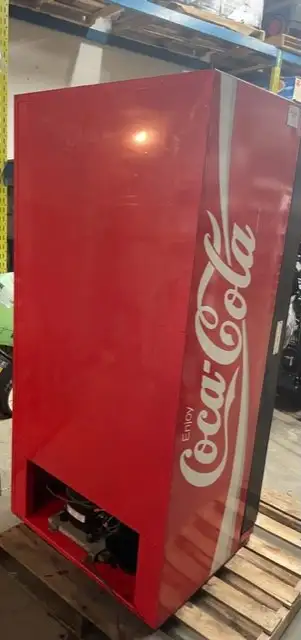 Vending Machine - COKE63373409032065122