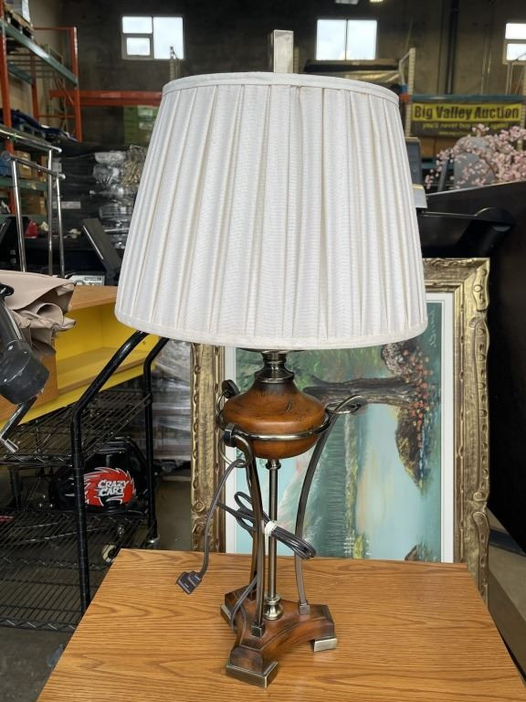 TALL TABLE LAMP - UNIQUE STYLE. in Indoor Lighting & Fans in Delta/Surrey/Langley