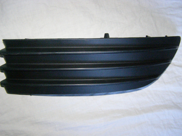 NEUF Couvert de Fog pour Bumper Toyoya Sienna 2004 & 2005 NEW dans Autres pièces et accessoires  à Longueuil/Rive Sud - Image 2