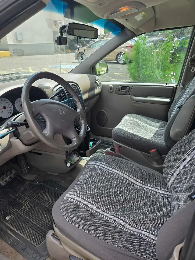 Caravan 2003529384658143825925