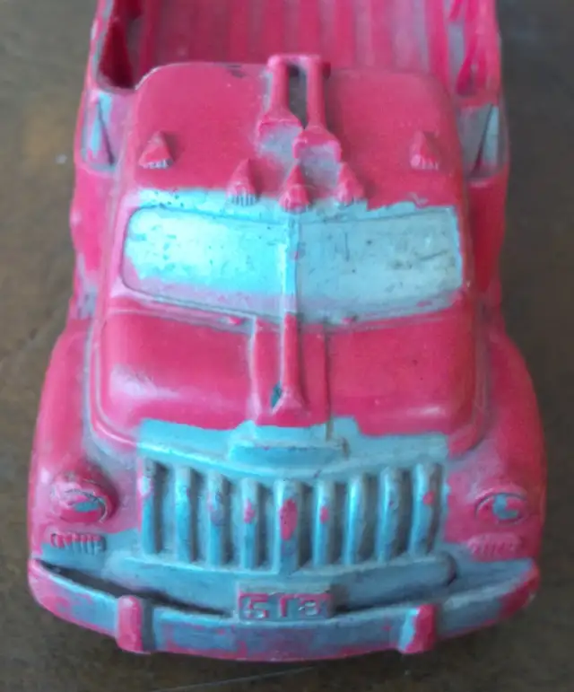 Vintage Auburn Red Fire Truck, 6 Inches in Arts & Collectibles in Stratford - Image 5