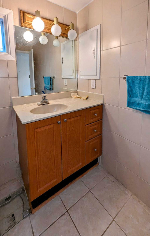 1pc bathroom vanity 39" in Bathwares in City of Toronto - Image 2