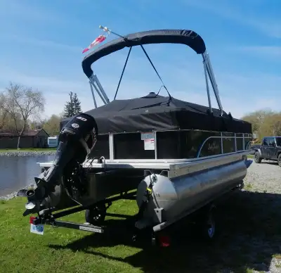2020 - 18 ft Sun Chaser Pontoon Boat with 40hp. Suzuki complete with trailer