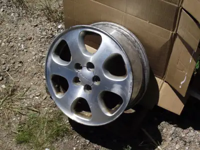 I have an assortment of 15" rims for sale. The Rims are good to very good condition. 2 - Hercules MR...