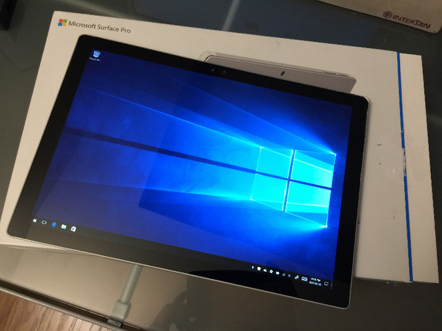 Surface Pro 4 i7_cpu_256gb SSD_16gb ram_"10/10 Mint" Like "NEW" in iPads & Tablets in City of Toronto