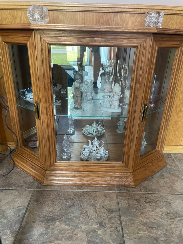 Solid Oak Matching Table hutch end tables Dining Tables & Sets