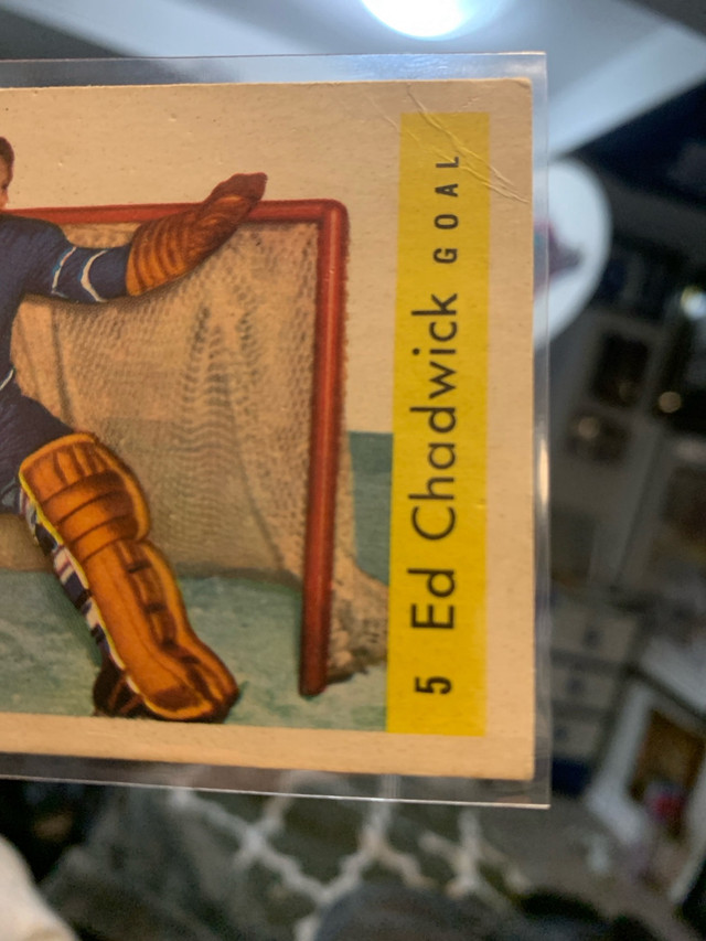 1959-60 Parkhurst Hockey #5	Ed Chadwick -  VERY GOOD  $40.00 in Garage Sales in Barrie - Image 3