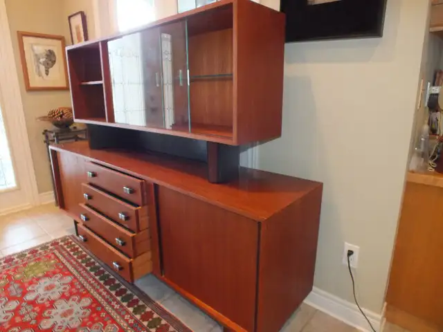 TEAK TAMBOUR BUFFET HUTCH SIDEBOARD MCM in Hutches & Display Cabinets in Barrie - Image 3