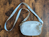 Vooray Sidekick Zip-Enclosed Small Crossbody Bag