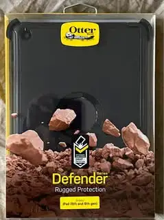 Brand new Otterbox defender for 5th or 6th generation iPads. Never used and in original packaging. i...