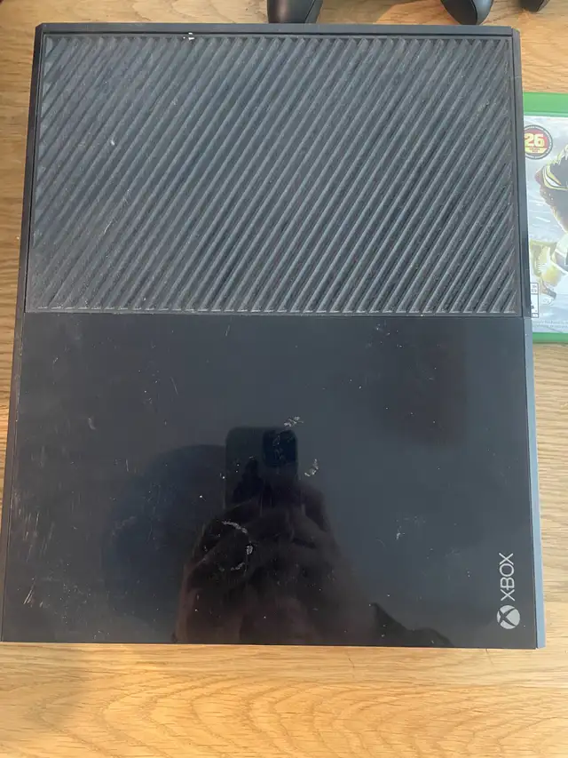 Xbox one w/ 3 controllers and games64335578465793120