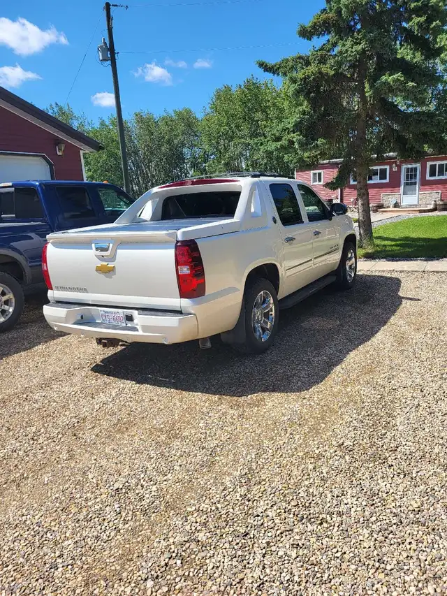 2013 Avalanche 545693698401904642