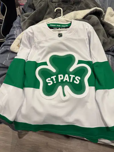 New st pats leaf jersey take it $150 Thanks