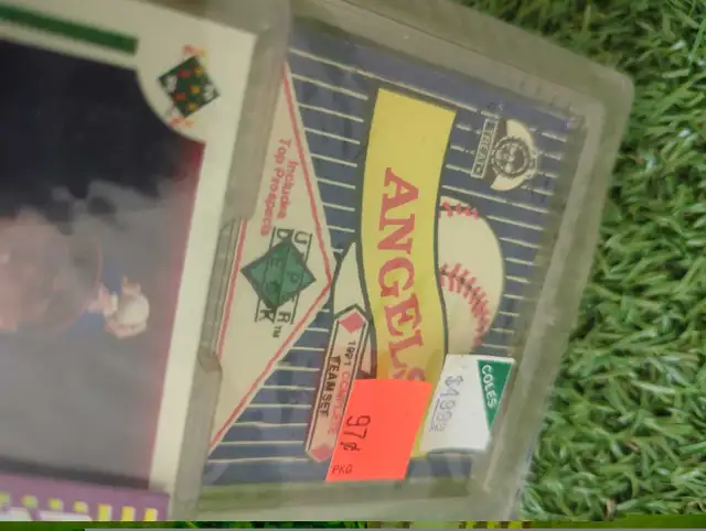 Sealed 1991 Upper Deck Angels complete team set twin pack in Arts & Collectibles in City of Toronto - Image 3