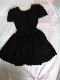 Girls / ladies' party dress Size : Small