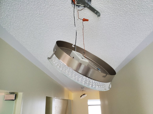 Stucco Popcorn Ceiling Removal in Drywall & Stucco Removal in Mississauga / Peel Region - Image 3