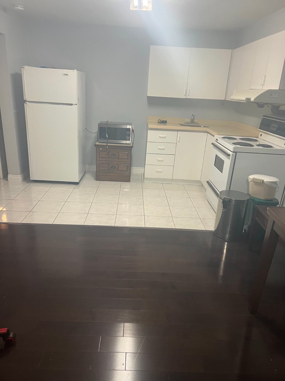BASEMENT 1 BED, 1 BATH SEP ENTRA, RENT NOV 1 VICTORIA/ EGLINTON 2
