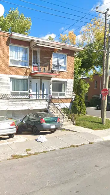 Grand 4 ½ lumineux avec cour et garage – Mercier–Hochelaga