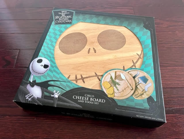 Brand New **Disney***Jack Skellington Cheese Board and Tools Set in Kitchen & Dining Wares in City of Toronto