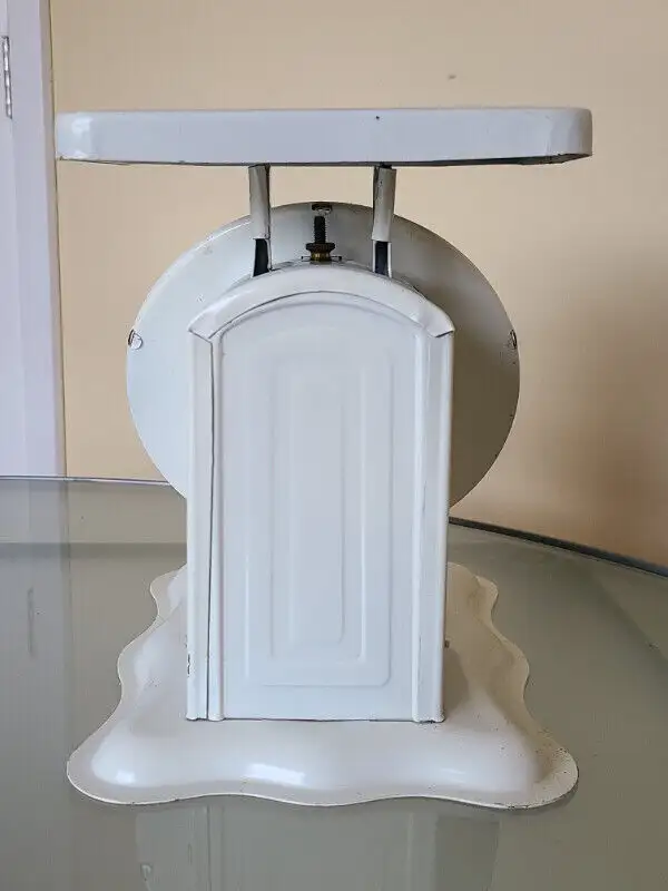 Vintage Perfecto Scale in Arts & Collectibles in Oakville / Halton Region - Image 5