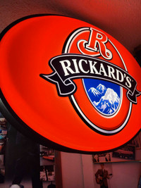 TRES BELLE ANNONCE DE BIÈRES RICKARD'S. 