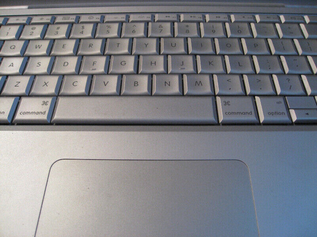 APPLE Mac Book PRO 15 inch laptop in Laptops in Calgary - Image 4