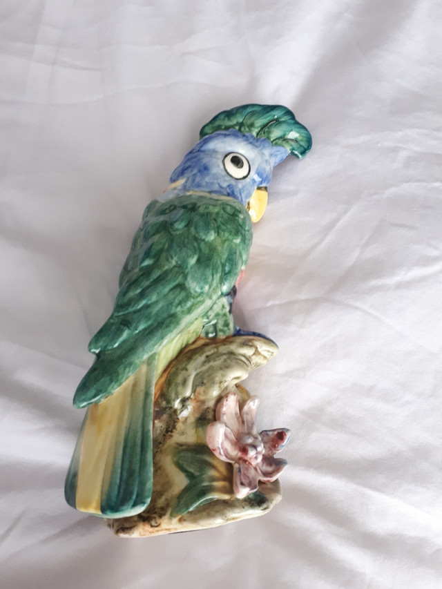 Stangl Pottery Cockatoo no. 3580 in Arts & Collectibles in Gatineau - Image 2