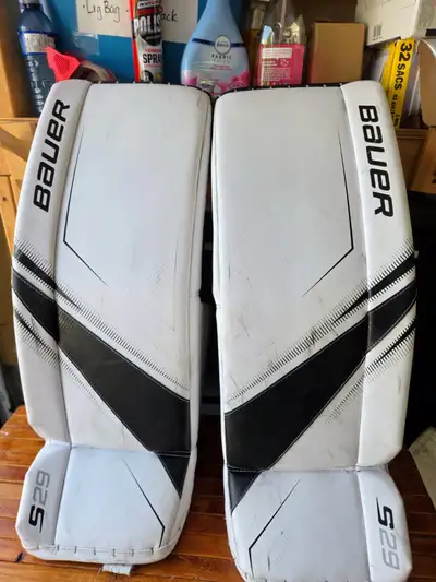 Bauer S29 Senior Goalie Pads 33"+1 Small Great Condition, View more