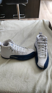 NEVER WORN! Air jordan 12 French blue size 10.5