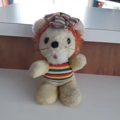 BEAU BÉBÉ OURSON NEUF, SUPER-DOUX DE 9"DE HAUT: $5.00, View more