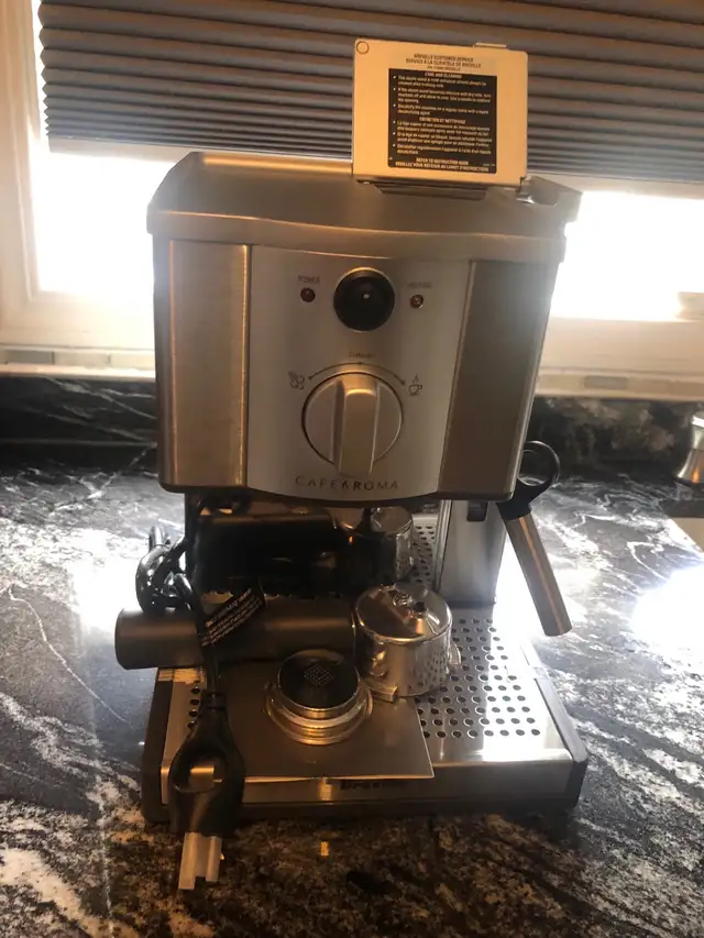 Breville Cafe Roma in Coffee Makers in City of Toronto - Image 4